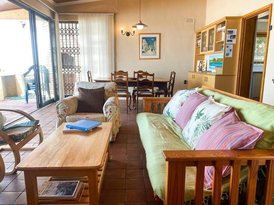 Family Surf Shack On The Beach Ciudad del Cabo Exterior foto
