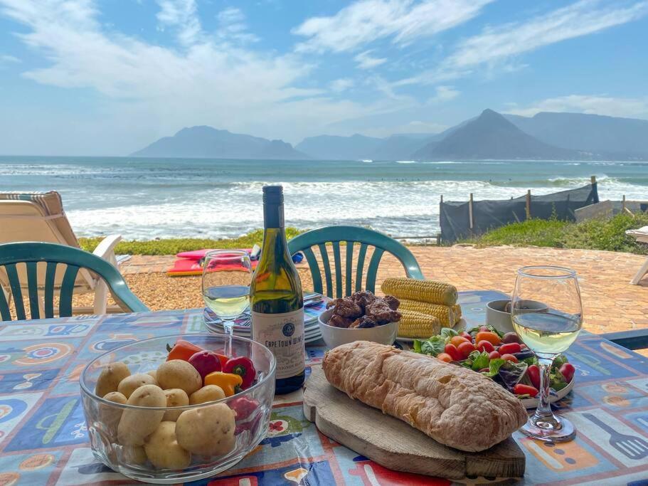 Family Surf Shack On The Beach Ciudad del Cabo Exterior foto